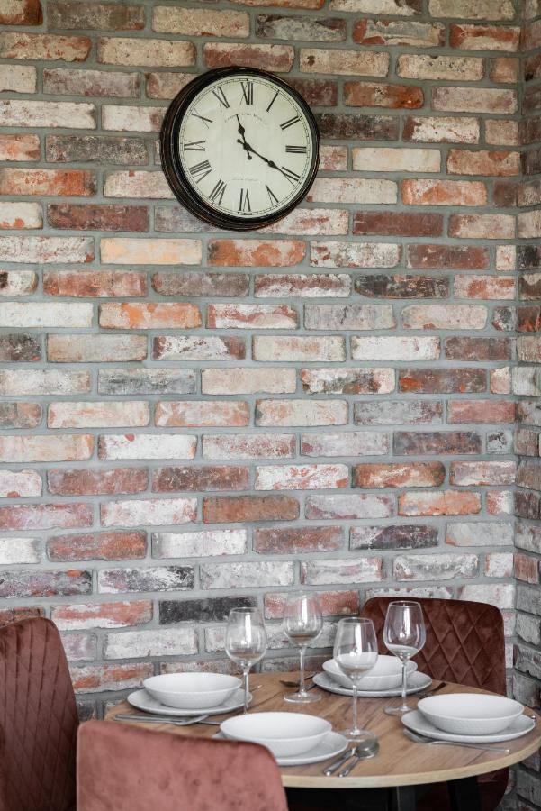Stylish Apartment Near Wroclavia For 4 Guests By Noclegi Renters 브로츠와프 외부 사진